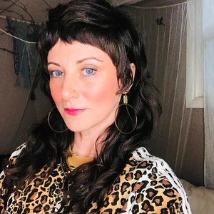 Meet your Posher, Aisha